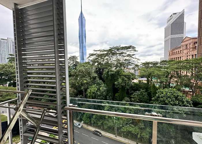 8 Klcc 5 Minutes To Jalan Alor Street Bukit Bintang Pavilion 10 Pax 3R2B